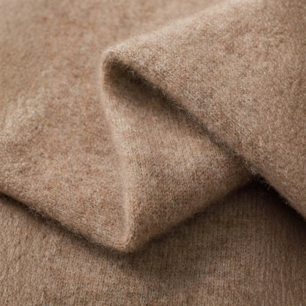 Il Maglione in Lana Merino con Collo Alto di Ginevra